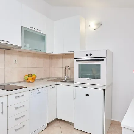 Lumi * Rogoznica (Sibenik-Knin)