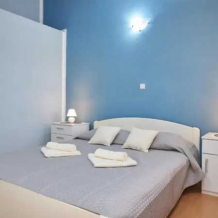 Lumi Rogoznica (Sibenik-Knin)