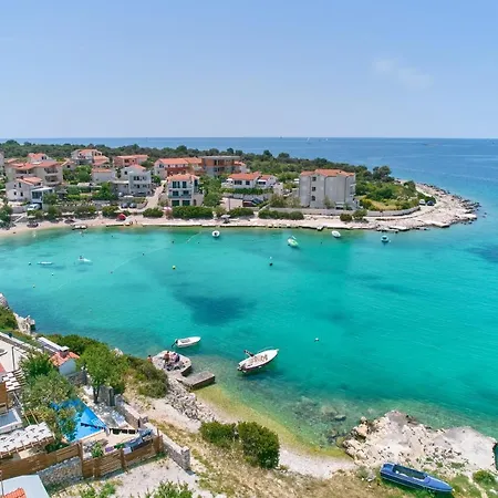 Lumi Rogoznica (Sibenik-Knin)