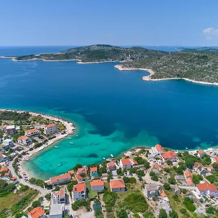 Lumi * Rogoznica (Sibenik-Knin)