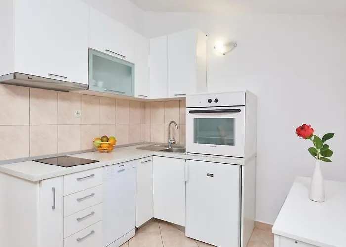 Lumi * Rogoznica (Sibenik-Knin)