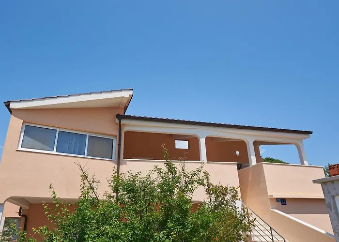 Lumi * Rogoznica (Sibenik-Knin)