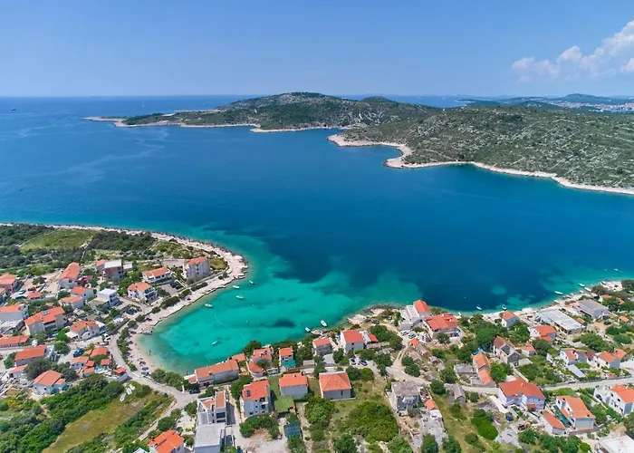 Lumi * Rogoznica (Sibenik-Knin)