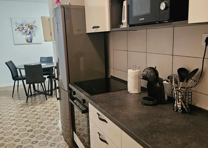 Lumi * Rogoznica (Sibenik-Knin)